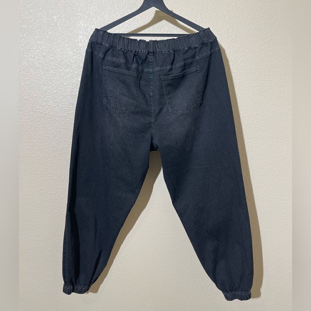 Sold  - Picture 2 of 6